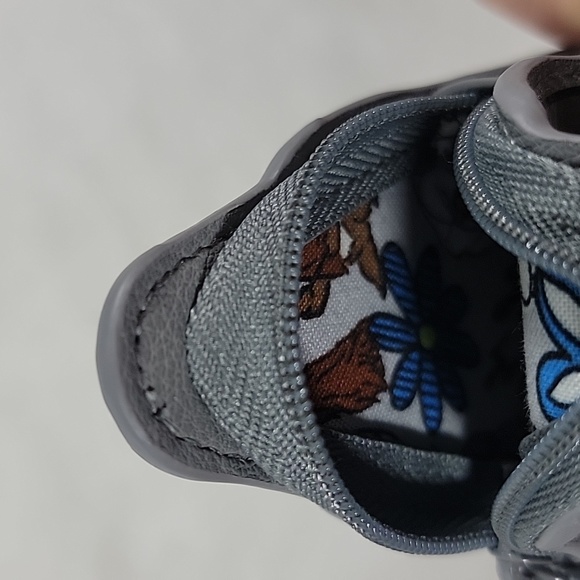 Vera Bradley Star Wars Darth Vader Bag Charm in Far, Far Away Light vs. Dark - Picture 10 of 11